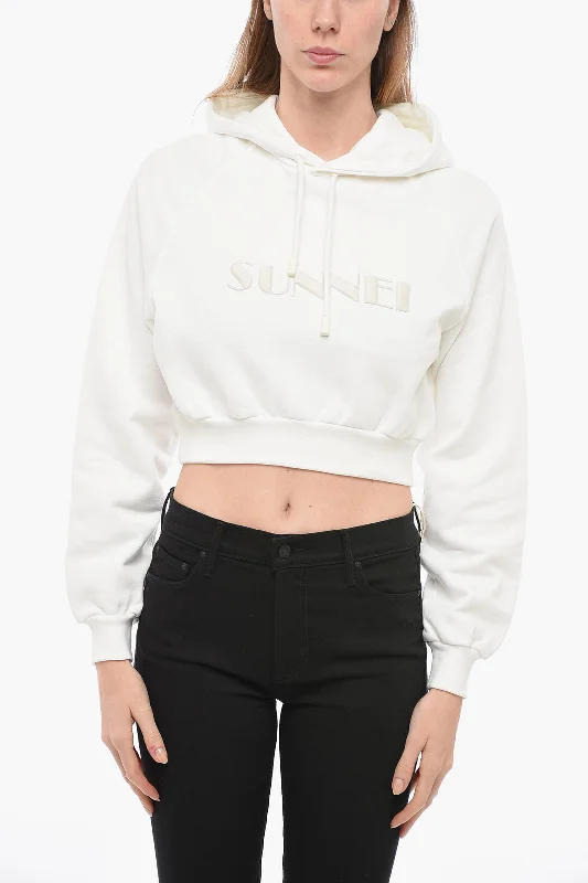 SUNNEI Cropped Fit Hoodie with Embroidered Logo Hoodie with Crew Neck Simple Timeless